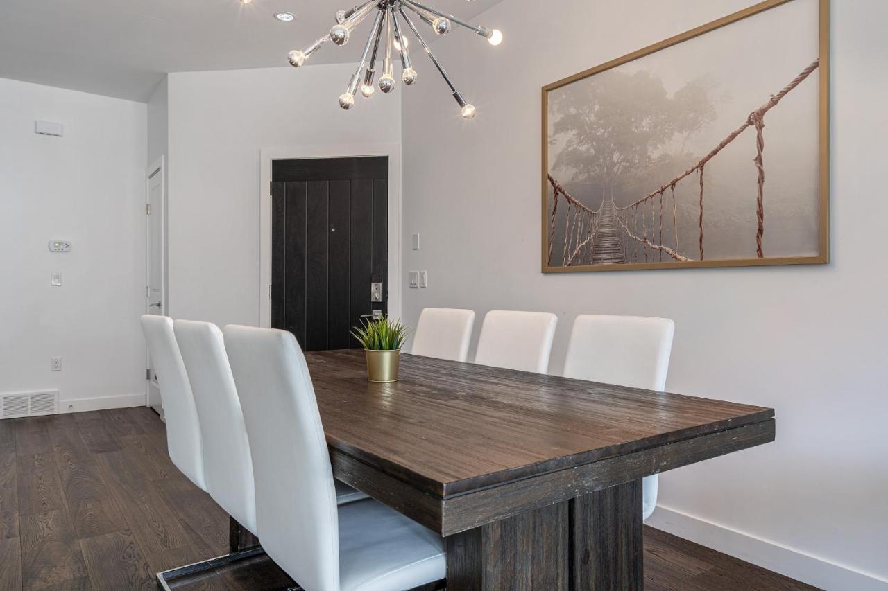 Contemporary Luxury 4 Bedroom House Near Downtown Calgary Bagian luar foto