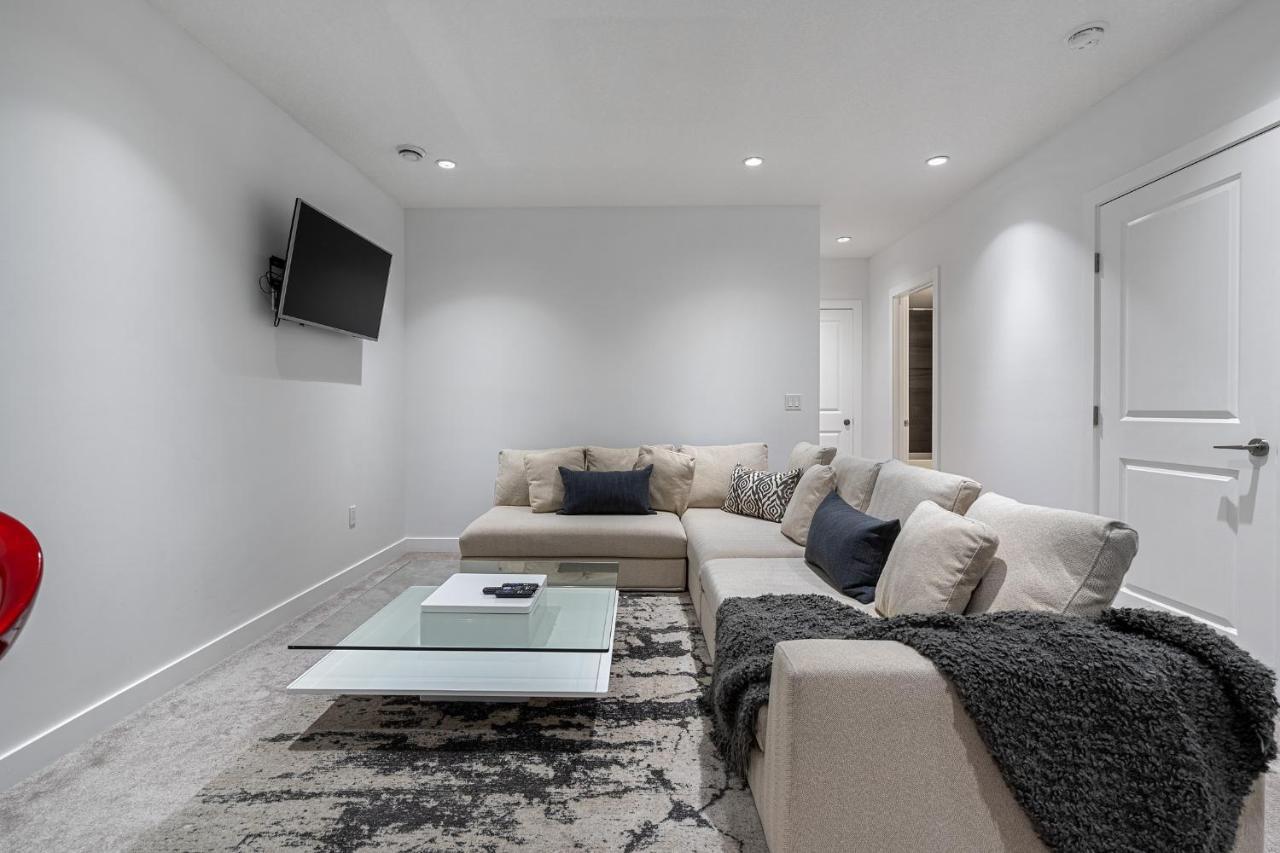 Contemporary Luxury 4 Bedroom House Near Downtown Calgary Bagian luar foto